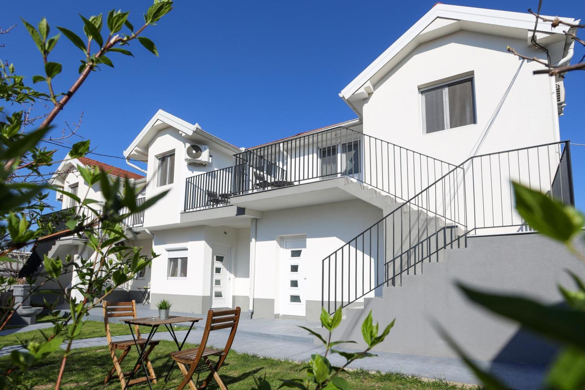 Airport Stay Apartments Surčin Exterior foto